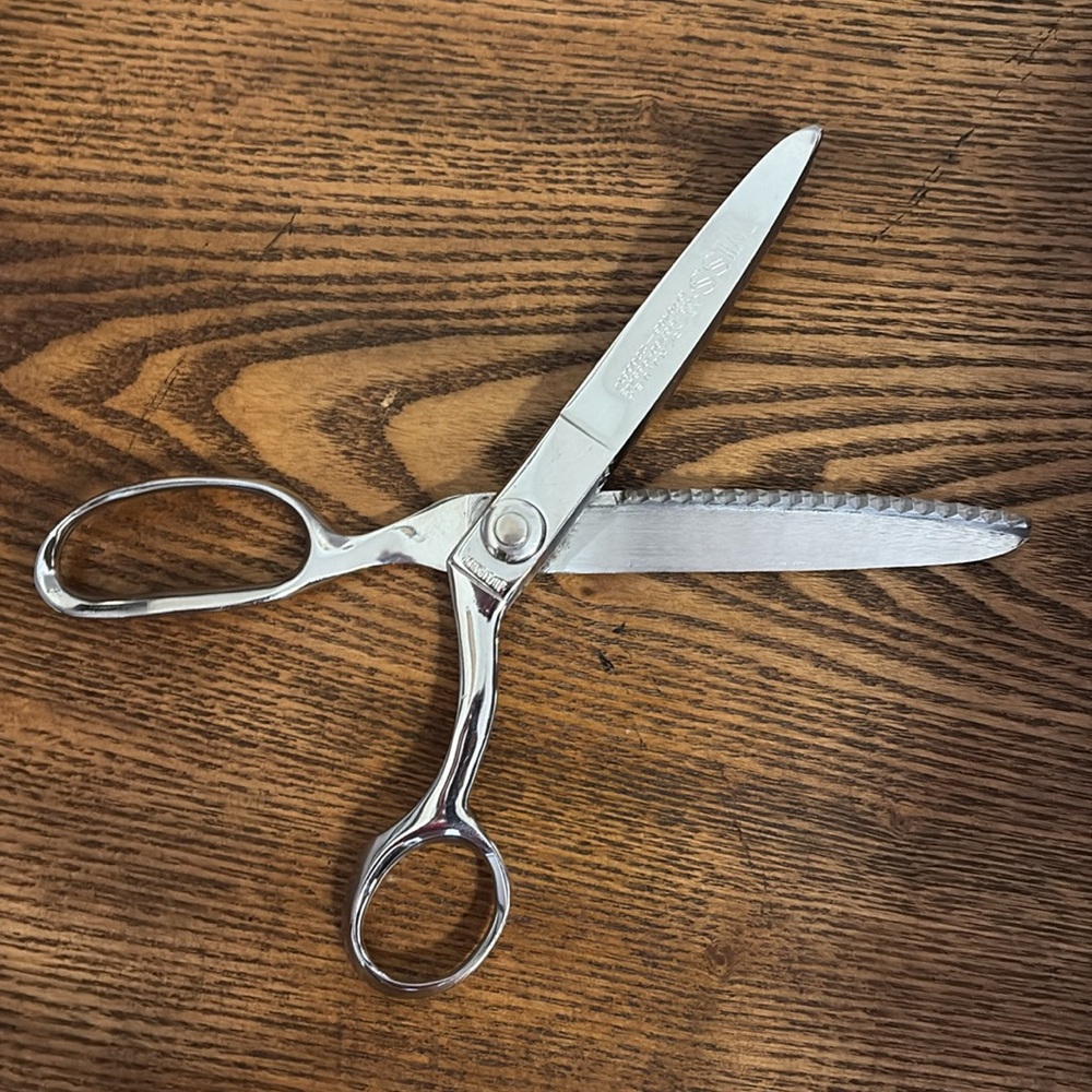 Wiss Silver Metal Pinking shears Sissors